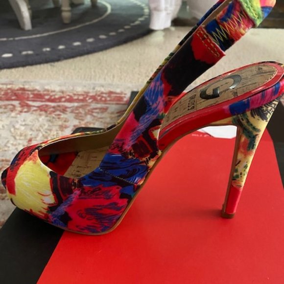 Guess Multi-Color Size 6.5 Brand New in Box - Picture 4 of 5